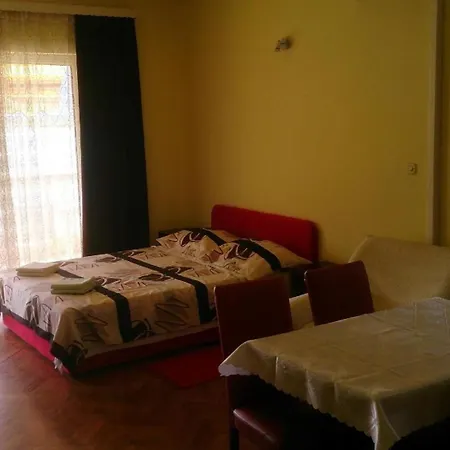 Grosse In Rogotin Mit Eigenem Balkon Apartment