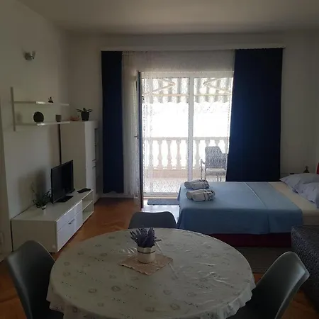 Grosse In Rogotin Mit Eigenem Balkon * Ploce (Dubrovnik-Neretva)