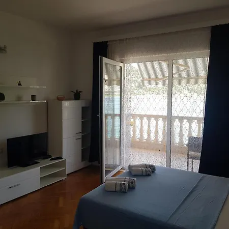 Grosse In Rogotin Mit Eigenem Balkon Apartmán